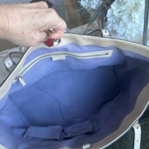 Gucci Floral Tote Bag - Picture 4 of 5